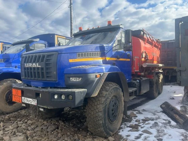  Грузовик специальный, автотопливозаправщик 4672M1-10