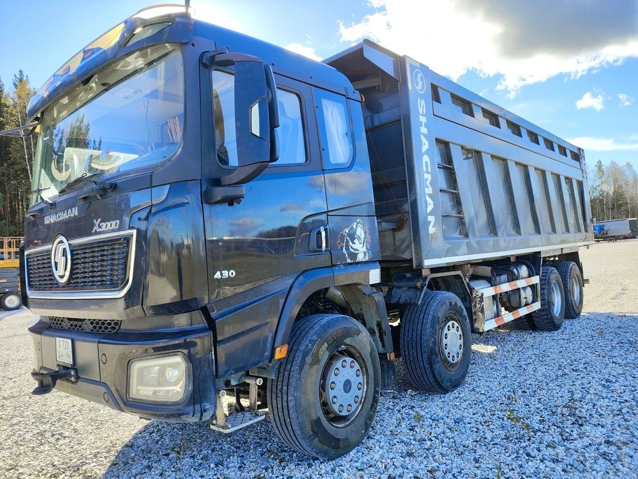 Самосвал SHACMAN SX33186V366