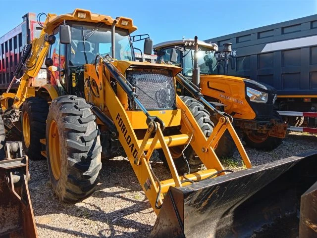  Экскаватор-погрузчик Forload FL388 (4х4)