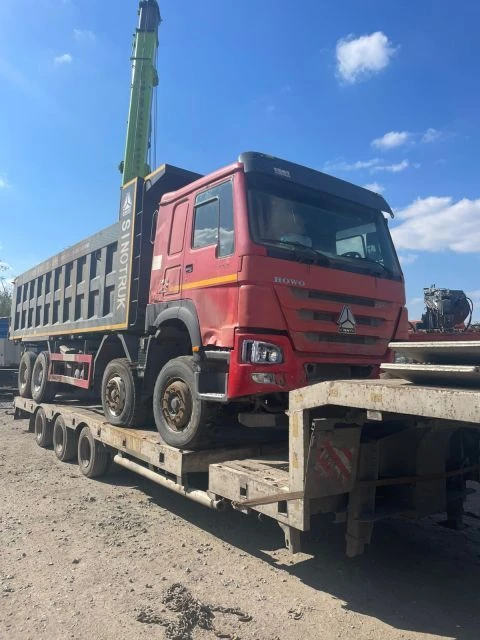 Самосвал HOWO ZZ3407S3867E