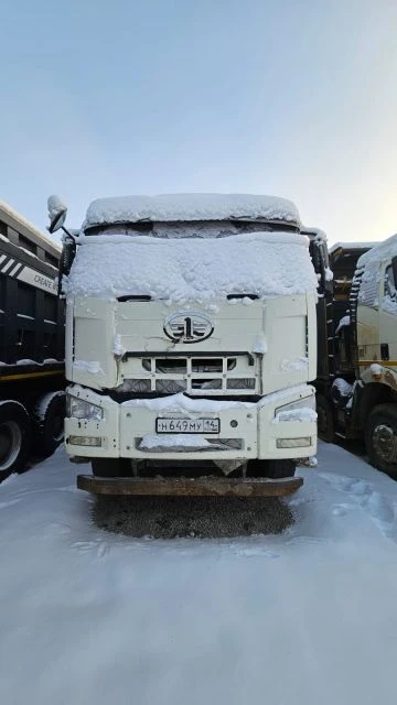  Специализированный автомобиль-самосвал FAW J6