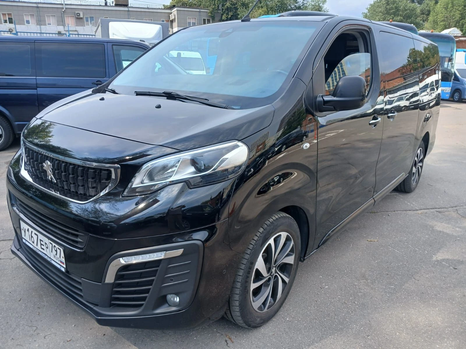  Peugeot Traveller