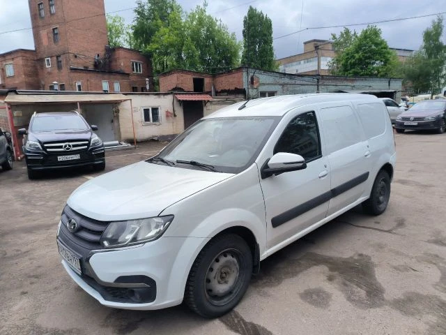  LADA Largus