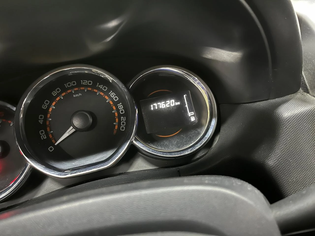 Дополнительное изображение транспортного средства