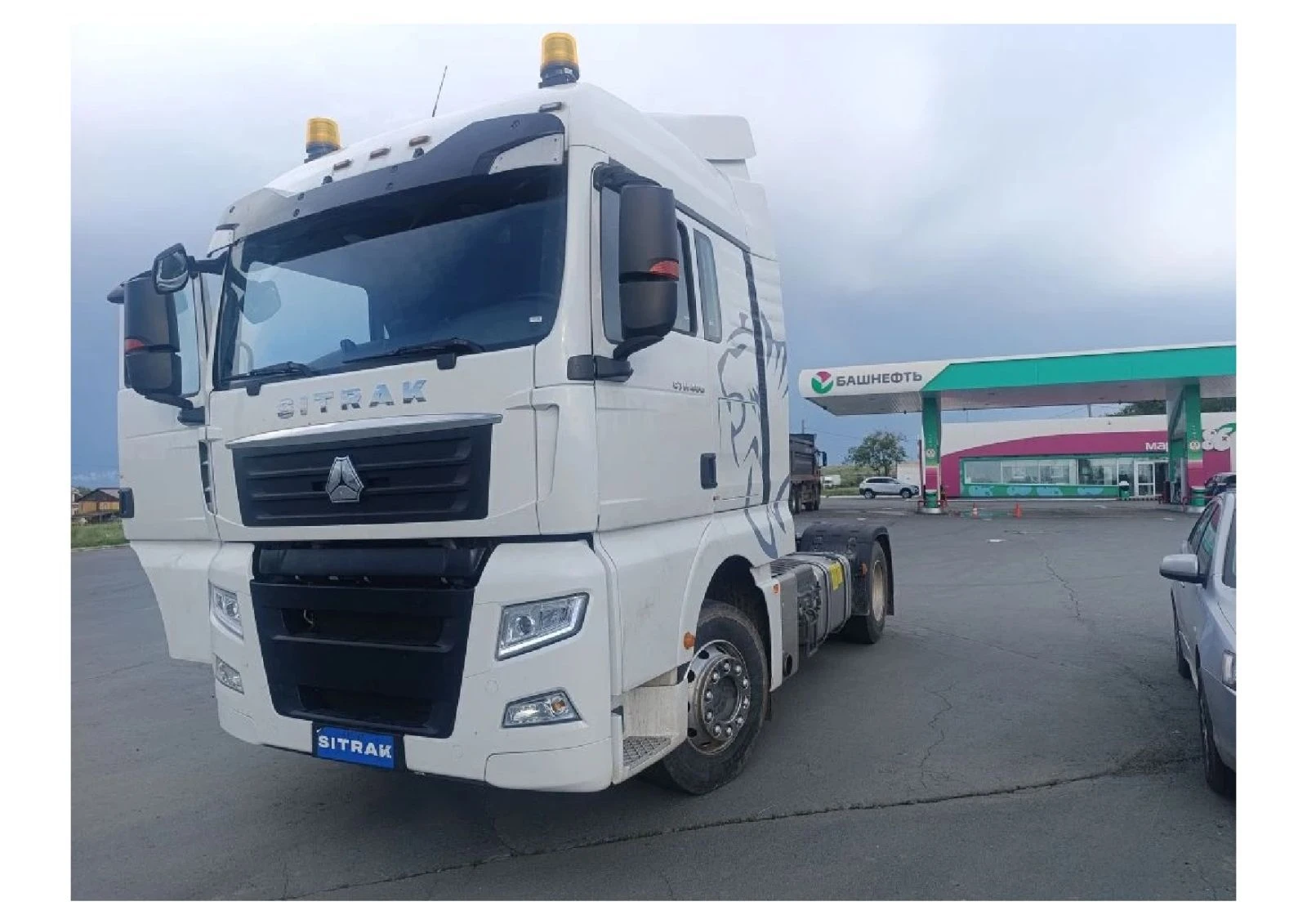 Седельный тягач SITRAK C7H