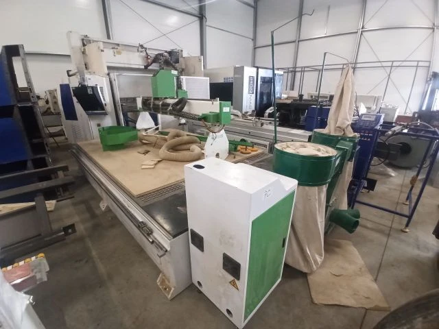  Фрезерно-гравировальный станок с ЧПУ WOODTEC CH-2030