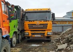 Специальное предложение Грузовой самосвал SHACMAN SX3258DR385