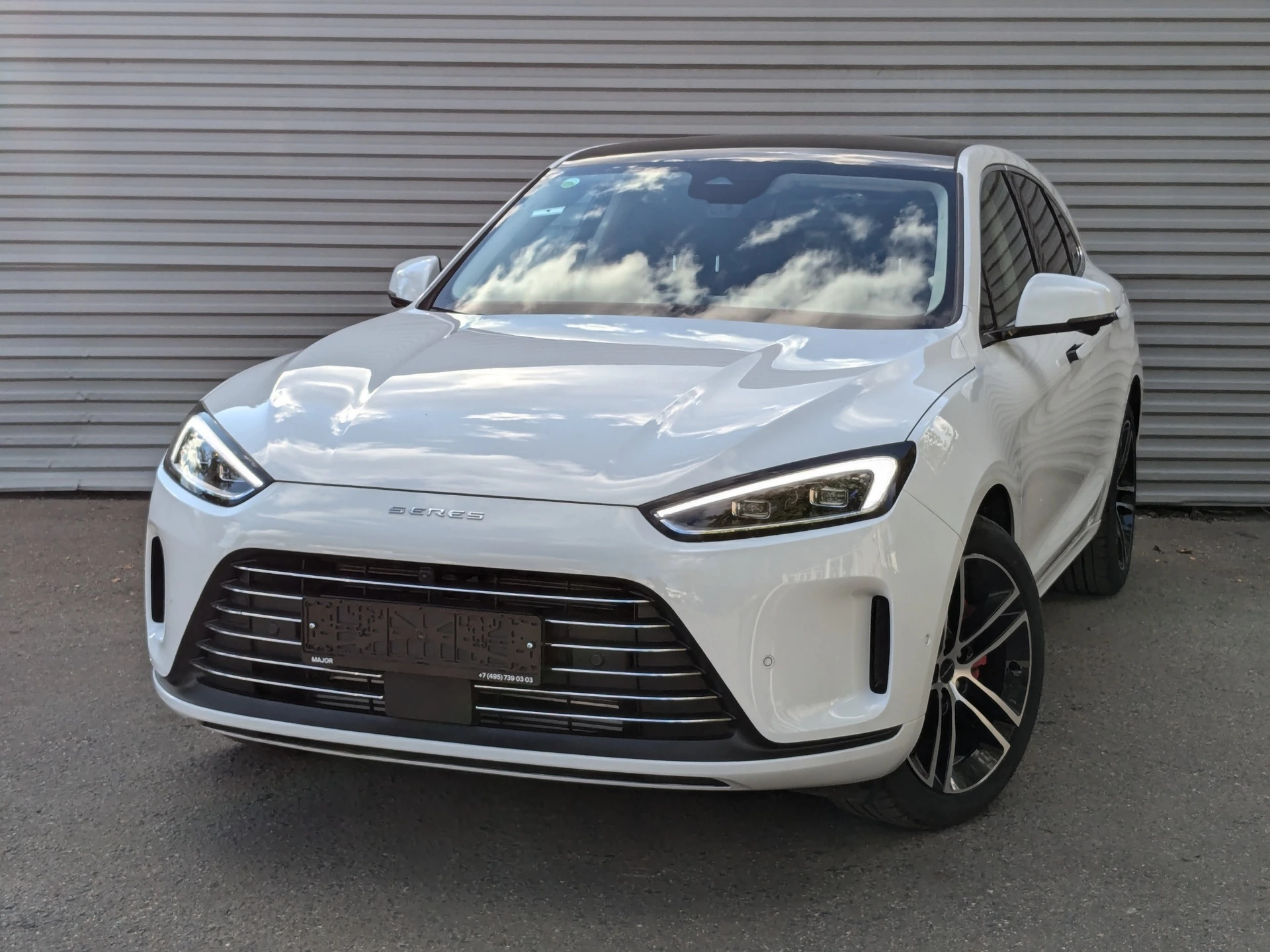 Seres M5 Premium 1.5hyb AT 4WD