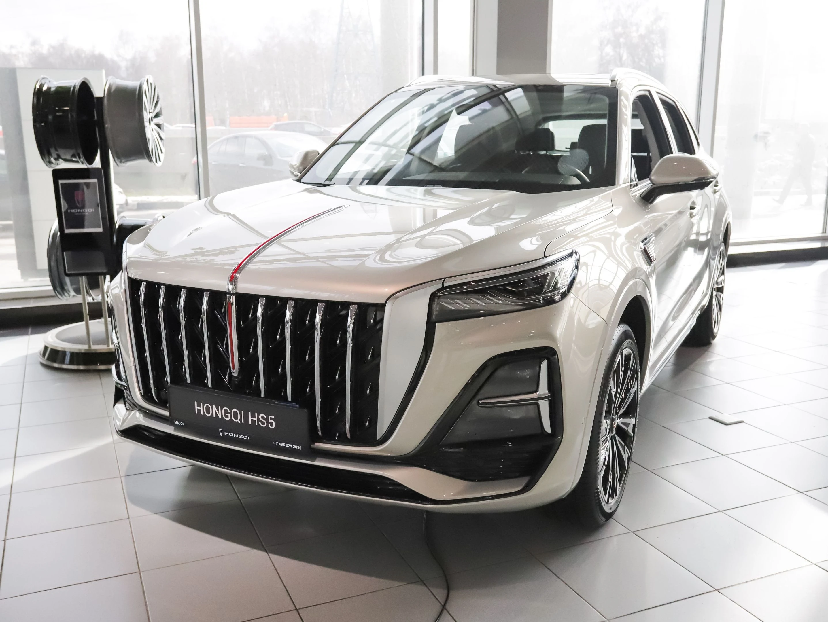 Hongqi HS5 Deluxe 2.0T AWD