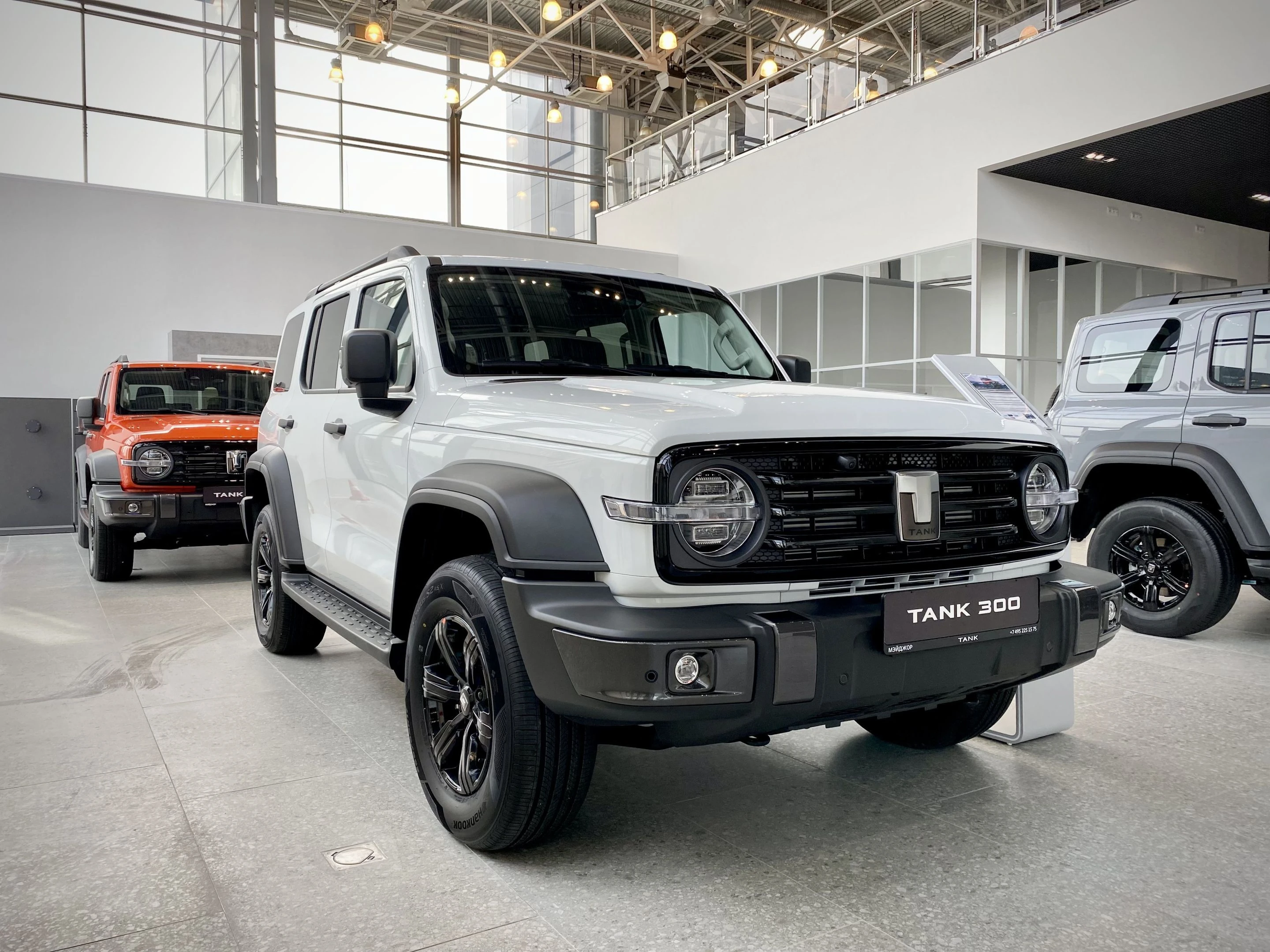 Tank 300 Премиум 2.0 АТ полный привод